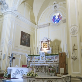 Vnitřek katedrály Cattedrale di Santa Maria Annunziata
